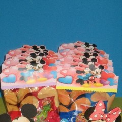 Traktatiezakje Mickey en Minnie.