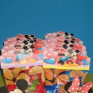 Traktatiezakje Mickey en Minnie.