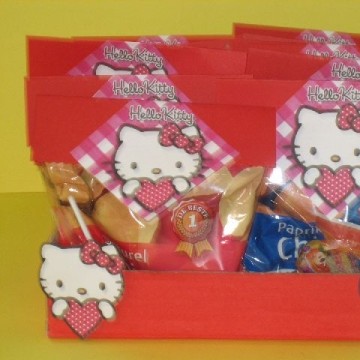 Traktatiezakjes hello kitty