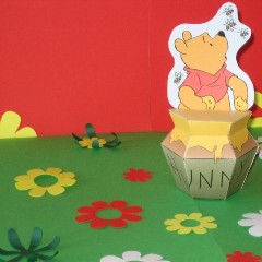 Winnie met pot vol honing